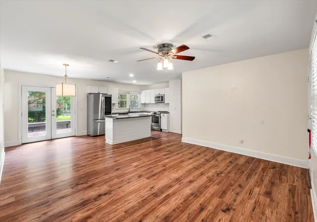 Photo 4 of Single family home for sale at 1842 Gippy Ln, Charleston, SC 29407 | MLS# 26022552 | Listing updated on 2026-09-08