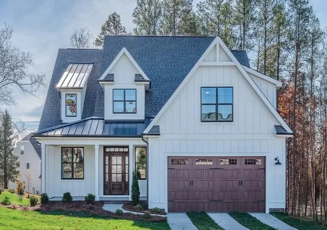 1st image of 827 Simmons Ave, Summerville, SC 29483 | MLS# 26001470