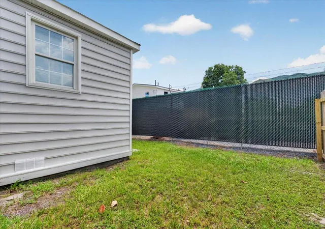 Homes for sale in North Charleston, SC | 2029 Saint Francis St, North Charleston, SC 29405 | MLS# 26019026