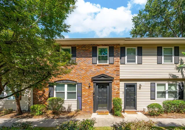 Photo 2 of Townhouse for sale at 415 Parkdale Dr #8E, Charleston, SC 29414 | MLS# 26022244 | Listing updated on 2026-08-06