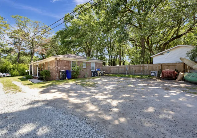 2nd image of 1746 E Avalon Cir, Charleston, SC 29407 | MLS# 26015538