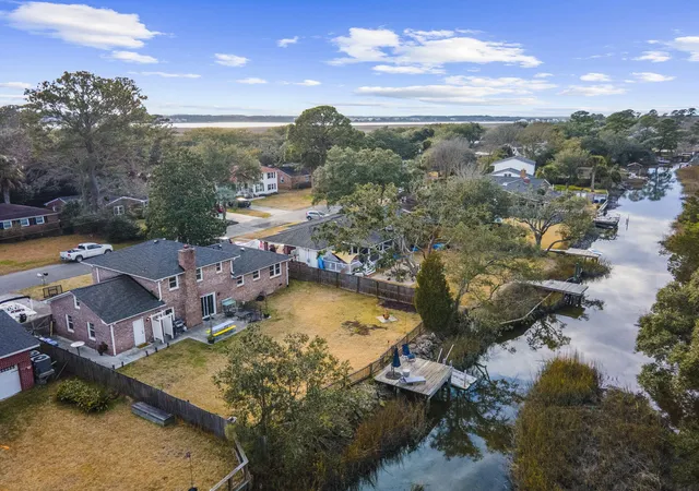 3rd image of 1832 Alice Dr, Charleston, SC 29407 | MLS# 26002914