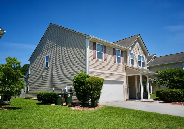 Photo 3 of Single family home for sale at 407 Thoroughbred Dr, Moncks Corner, SC 29461 | MLS# 26019314 | Listing updated on 2026-09-02
