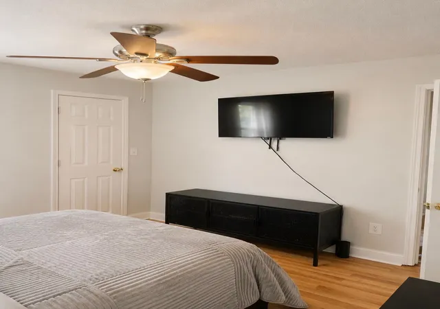 Photo 3 of Townhouse for sale at 211 Congress #Apt B, Charleston, SC 29403 | MLS# 26019711 | Listing updated on 2026-09-04