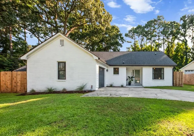 1st image of 839 Ramblewood Cir, Mount Pleasant, SC 29464 | MLS# 26023091