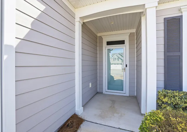 Photo 3 of Single family home for sale at 3033 Aura Ln, Summerville, SC 29483 | MLS# 26005995 | Listing updated on 2026-08-17