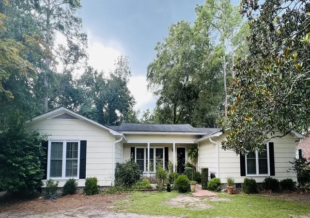 Homes for sale in Walterboro, SC | 201 Silverhill Rd, Walterboro, SC 29488 | MLS# 25032951
