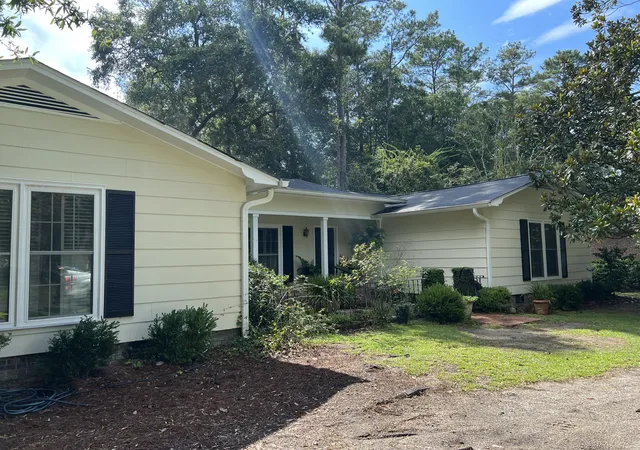 Homes for sale in Walterboro, SC | 201 Silverhill Rd, Walterboro, SC 29488 | MLS# 25032951