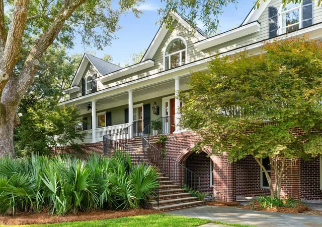 Photo 4 of Single family home for sale at 1429 Burningtree Rd, Charleston, SC 29412 | MLS# 25027957 | Listing updated on 2026-04-22