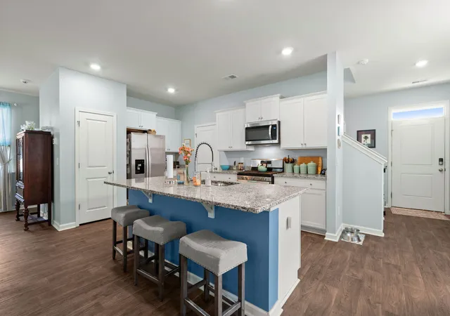 Photo 4 of Single family home for sale at 141 Lagoona Dr, Summerville, SC 29483 | MLS# 26000346 | Listing updated on 2026-08-04