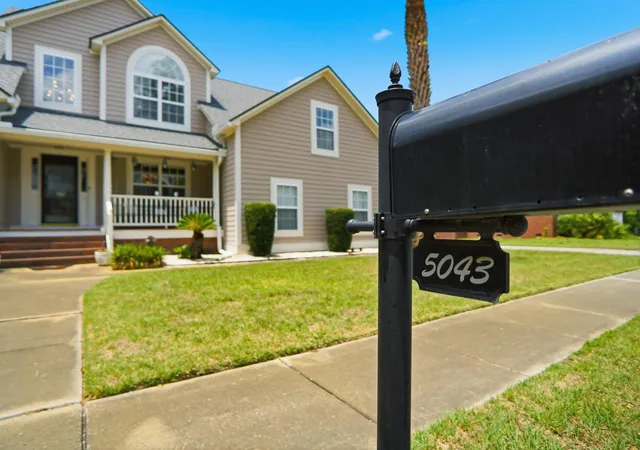 5th image of 5043 Spaniel Dr, North Charleston, SC 29405 | MLS# 26017521