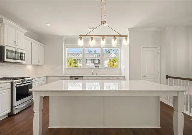 Photo 3 of Townhouse for sale at 1546 Moss Spring Rd, Mount Pleasant, SC 29466 | MLS# 26023869 | Listing updated on 2026-08-25