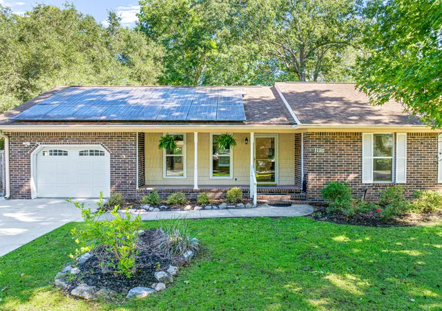 Homes for sale in James Island, SC | 29 Hillcreek Blvd, James Island, SC 29412 | MLS# 26016851