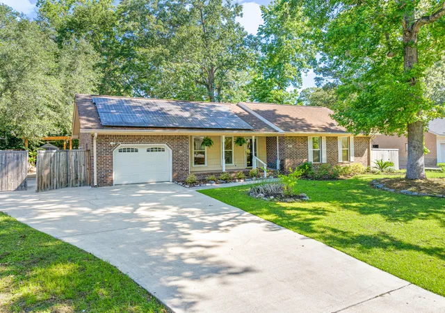 Homes for sale in James Island, SC | 29 Hillcreek Blvd, James Island, SC 29412 | MLS# 26016851