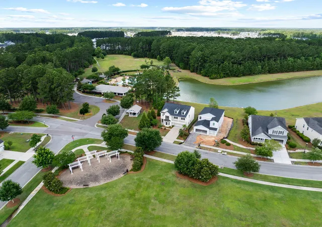 Photo 4 of Single family home for sale at 113 Lindera Preserve Blvd, Summerville, SC 29486 | MLS# 26015449 | Listing updated on 2026-08-22