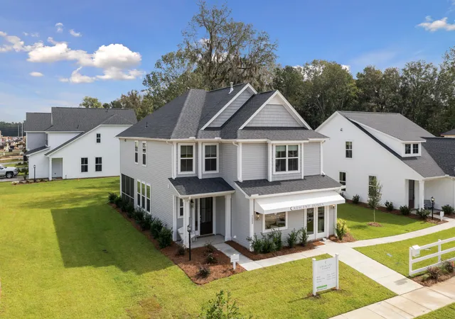 Photo 3 of Single family home for sale at 5 Cantona Dr, Summerville, SC 29483 | MLS# 25030538 | Listing updated on 2026-08-31