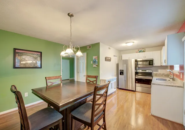 3rd image of 415 Parkdale Dr #16d, Charleston, SC 29414 | MLS# 26023771