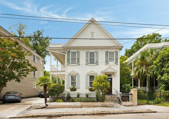 Homes for sale in Charleston, SC | 77 Pitt St, Charleston, SC 29403 | MLS# 26006583