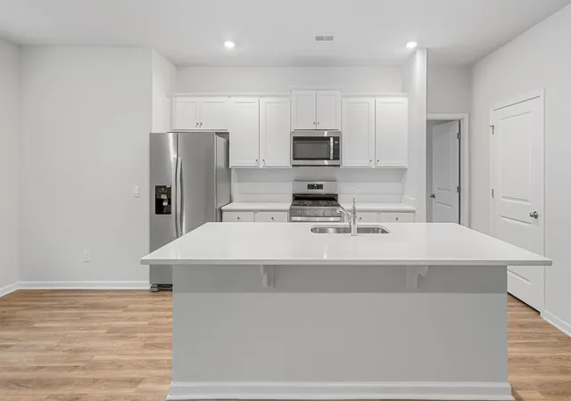 Photo 3 of Sale Pending at 186 Bee Tree Blvd, Summerville, SC 29486 | MLS# 26020134 | Listing updated on 2026-09-08