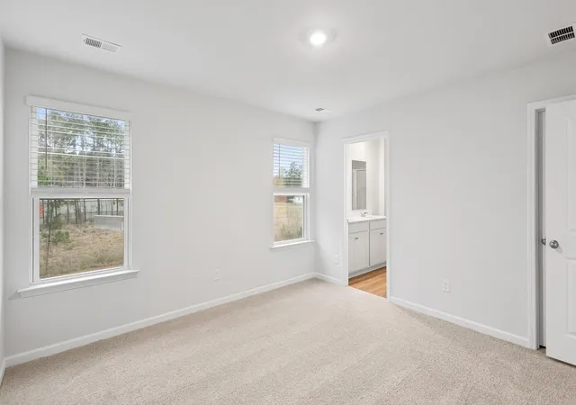 Photo 4 of Sale Pending at 186 Bee Tree Blvd, Summerville, SC 29486 | MLS# 26020134 | Listing updated on 2026-09-08