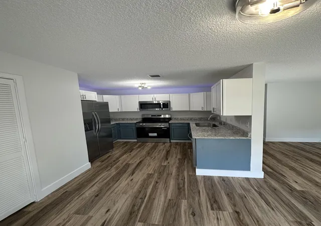 Homes for sale in North Charleston, SC | 6297 Rolling Fork Rd #Unit 103, North Charleston, SC 29406 | MLS# 26014129