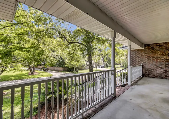 Photo 4 of Single family home for sale at 103 Old Postern Rd, Summerville, SC 29483 | MLS# 26023882 | Listing updated on 2026-09-17