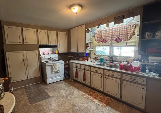 Homes for sale in Orangeburg, SC | 117 Weatherford Rd, Orangeburg, SC 29115 | MLS# 26010732