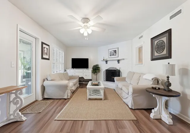 Photo 4 of Townhouse for sale at 733 Ralston Ct, Mount Pleasant, SC 29464 | MLS# 26020963 | Listing updated on 2026-09-15
