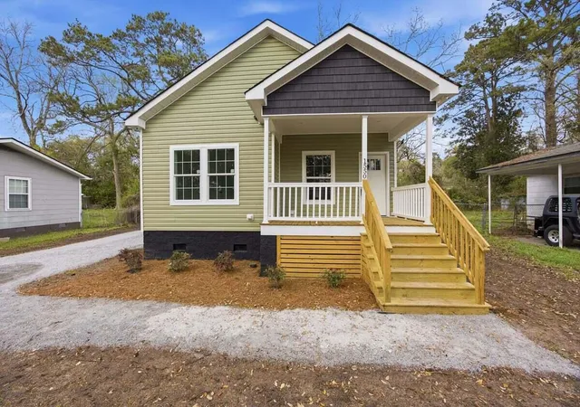 Photo 1 of Single family home for sale at 1550 Larry St, North Charleston, SC 29406 | MLS# 26024392 | Listing updated on 2026-09-17