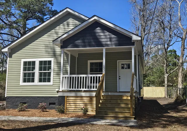 Photo 3 of Single family home for sale at 1550 Larry St, North Charleston, SC 29406 | MLS# 26024392 | Listing updated on 2026-09-17