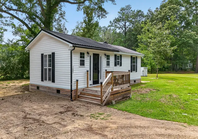 5th image of 1085 Homestead Rd, Saint Stephen, SC 29479 | MLS# 26022062
