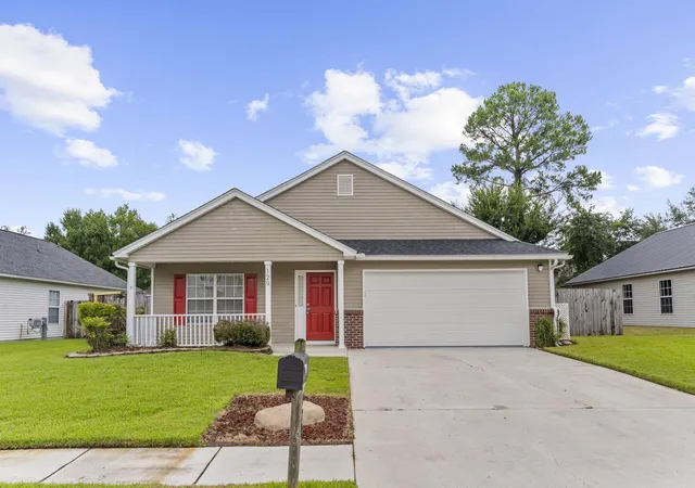 Photo 1 of Single family home for sale at 129 Balbriggan Dr, Goose Creek, SC 29445 | MLS# 26024524 | Listing updated on 2026-09-04