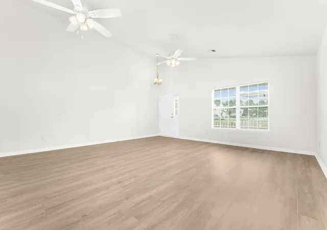 Photo 4 of Single family home for sale at 129 Balbriggan Dr, Goose Creek, SC 29445 | MLS# 26024524 | Listing updated on 2026-09-04