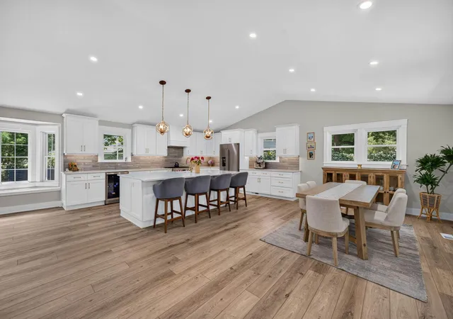 Photo 3 of Single family home for sale at 1055 Royalist Rd, Mount Pleasant, SC 29464 | MLS# 26019461 | Listing updated on 2026-10-09