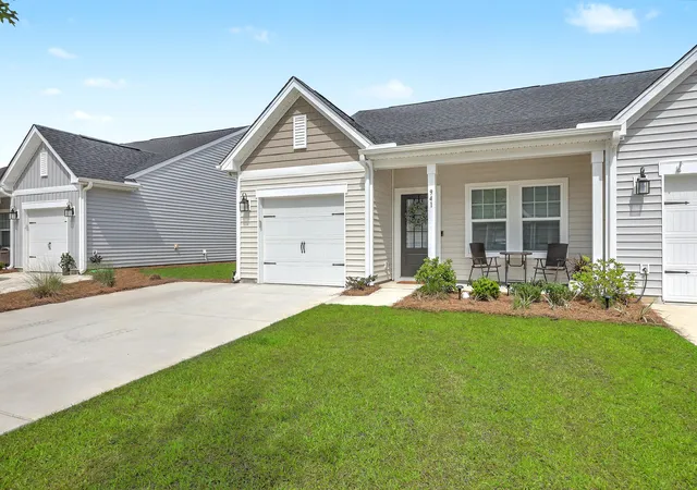 Photo 3 of Townhouse for sale at 941 Dusk Dr, Summerville, SC 29486 | MLS# 26017146 | Listing updated on 2026-08-31