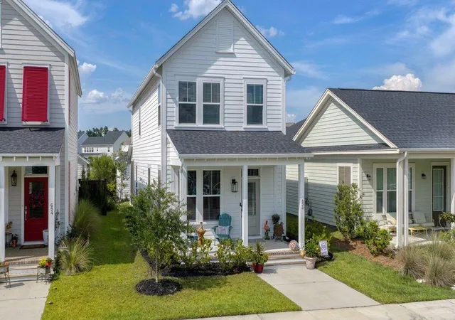 1st image of 686 Blueway Ave, Summerville, SC 29486 | MLS# 26023520