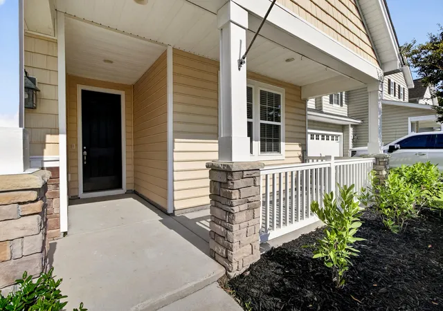 Photo 2 of Single family home for sale at 308 Nuttall Dr, Summerville, SC 29486 | MLS# 26023527 | Listing updated on 2026-10-02