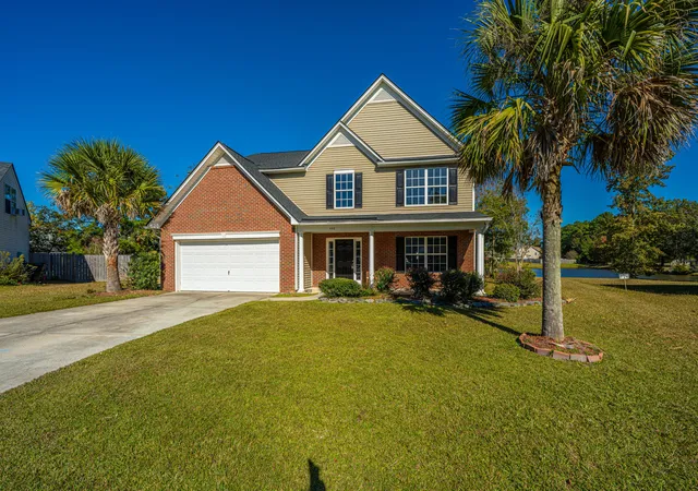 Photo 2 of Single family home for sale at 444 Jamestown Dr, Summerville, SC 29486 | MLS# 25030008 | Listing updated on 2026-10-23