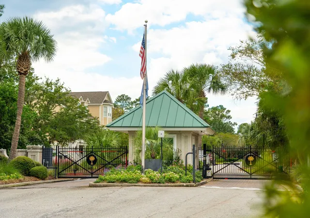 Photo 3 of Single family home for sale at 1420 Headquarters Plantation Dr, Johns Island, SC 29455 | MLS# 25028910 | Listing updated on 2026-08-04