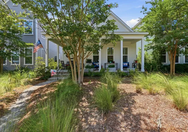 Photo 1 of Single family home for sale at 235 Summers Dr, Summerville, SC 29485 | MLS# 26021407 | Listing updated on 2026-08-17