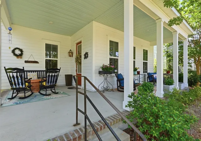 Photo 4 of Single family home for sale at 235 Summers Dr, Summerville, SC 29485 | MLS# 26021407 | Listing updated on 2026-08-17
