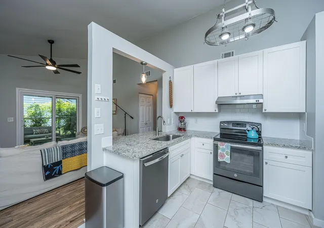 Homes for sale in Charleston, SC | 1141 Oakcrest Dr, Charleston, SC 29412 | MLS# 26019027
