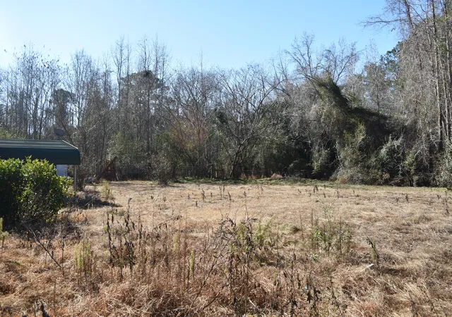 Photo 3 of Sale Pending at 5915 Exodus Dr, Georgetown, SC 29440 | MLS# 26000296 | Listing updated on 2026-01-07