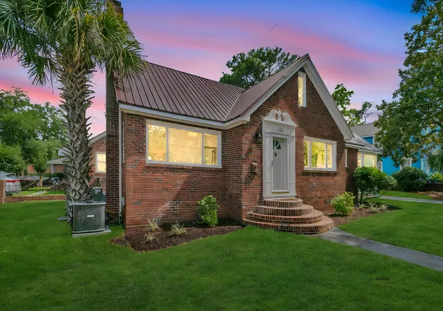 Photo 3 of Single family home for sale at 161 Gordon St, Charleston, SC 29403 | MLS# 26020394 | Listing updated on 2026-09-14