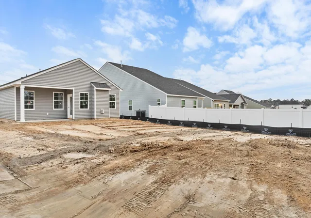 Photo 3 of Single family home for sale at 175 Willow Bay Dr, Orangeburg, SC 29118 | MLS# 26004525 | Listing updated on 2026-09-21