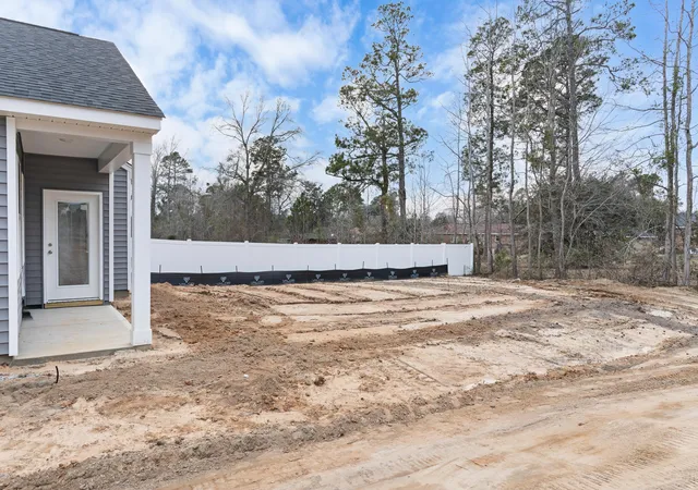 Photo 3 of Single family home for sale at 175 Willow Bay Dr, Orangeburg, SC 29118 | MLS# 26004525 | Listing updated on 2026-09-21