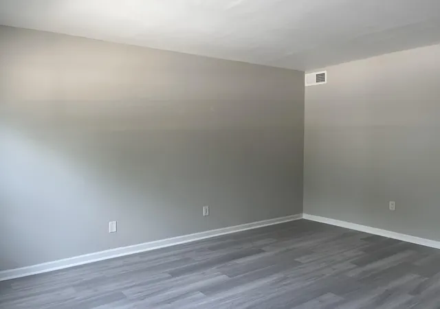 Homes for sale in Charleston, SC | 519 Parkdale Dr #Apt J, Charleston, SC 29414 | MLS# 26014852