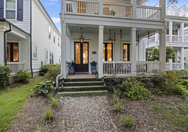 Photo 3 of Single family home for sale at 1056 Avenue Of Oaks, Charleston, SC 29407 | MLS# 26024268 | Listing updated on 2026-09-08