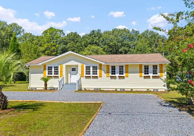image of 136 Mahoney Ln, Moncks Corner, SC 29461 | MLS# 26022795