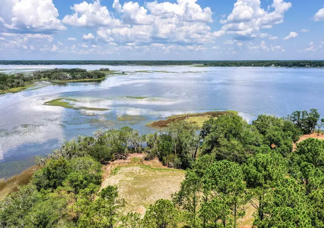 Photo 2 of Sale Pending at 6258 Josie Ridge Rd, Wadmalaw Island, SC 29487 | MLS# 26021194 | Listing updated on 2026-09-17